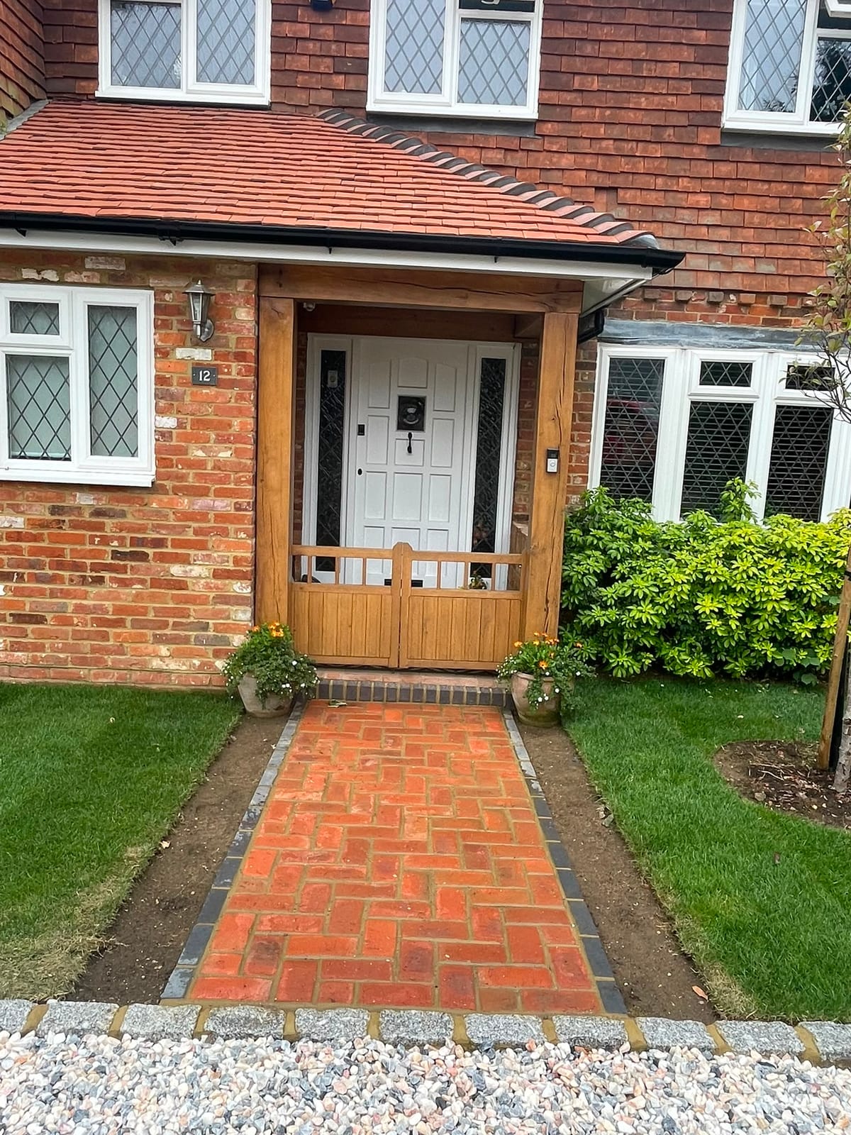 Driveway, patio and landscaping project by Hills Driveways & Patios