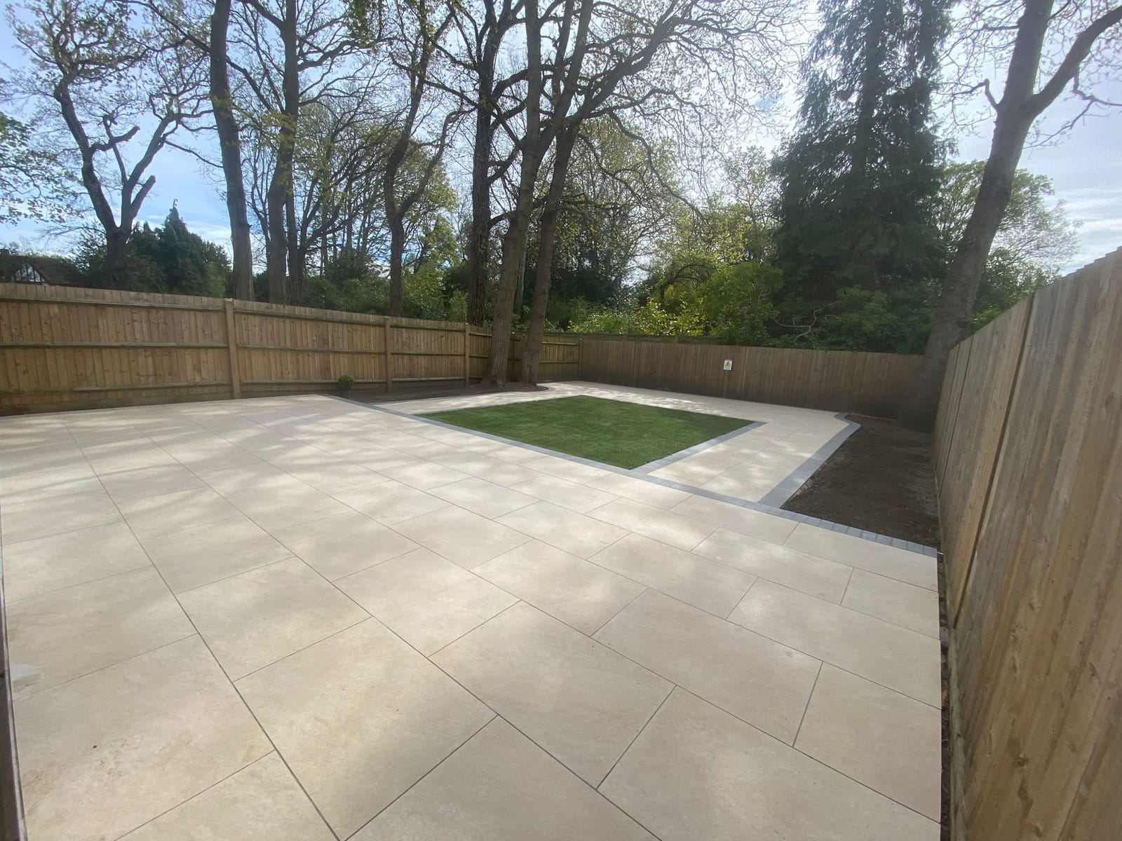 Driveway, patio and landscaping project by Hills Driveways & Patios