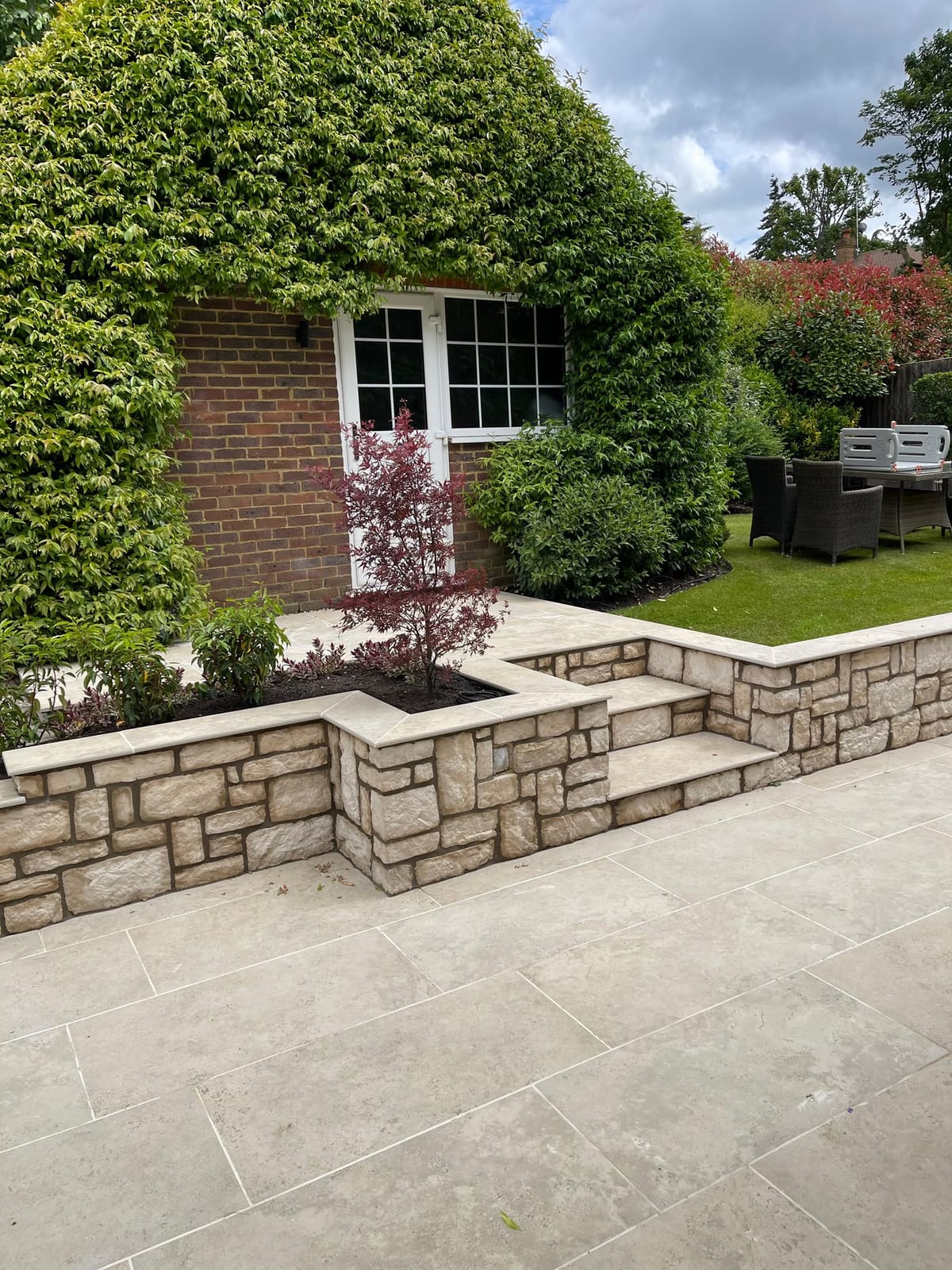 Driveway, patio and landscaping project by Hills Driveways & Patios