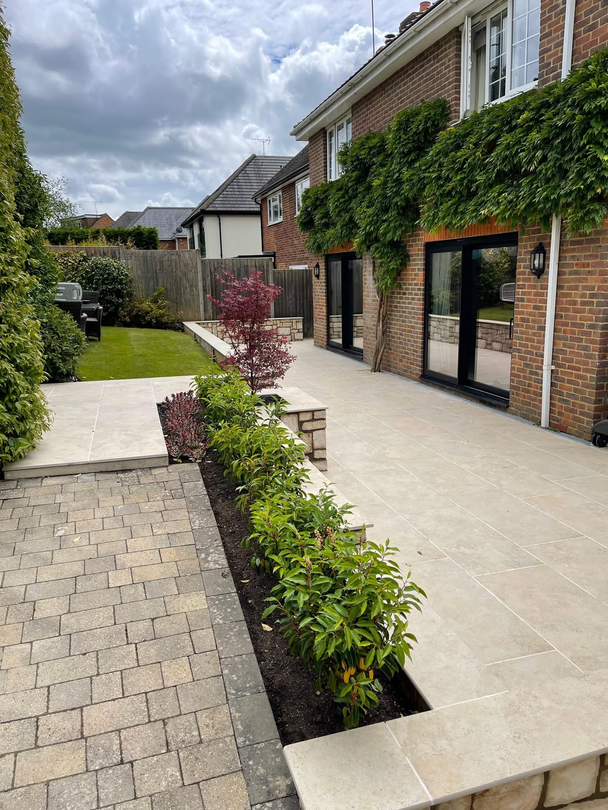 Driveway, patio and landscaping project by Hills Driveways & Patios