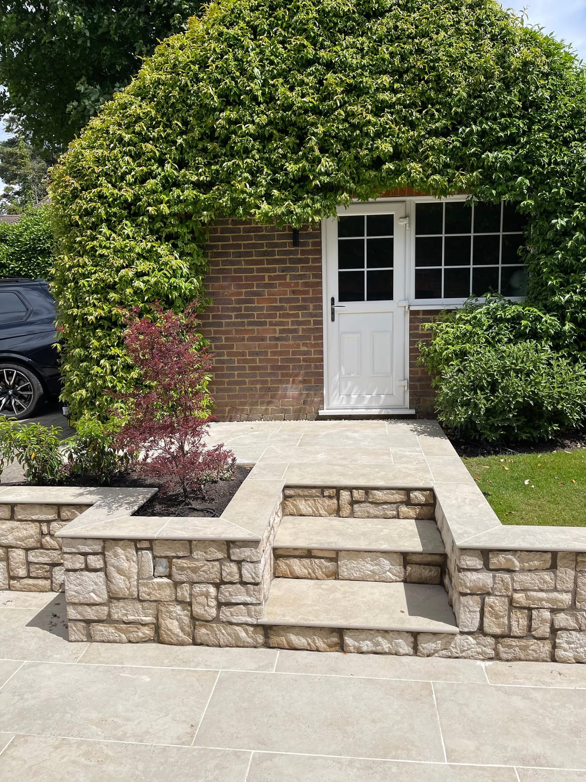 Driveway, patio and landscaping project by Hills Driveways & Patios