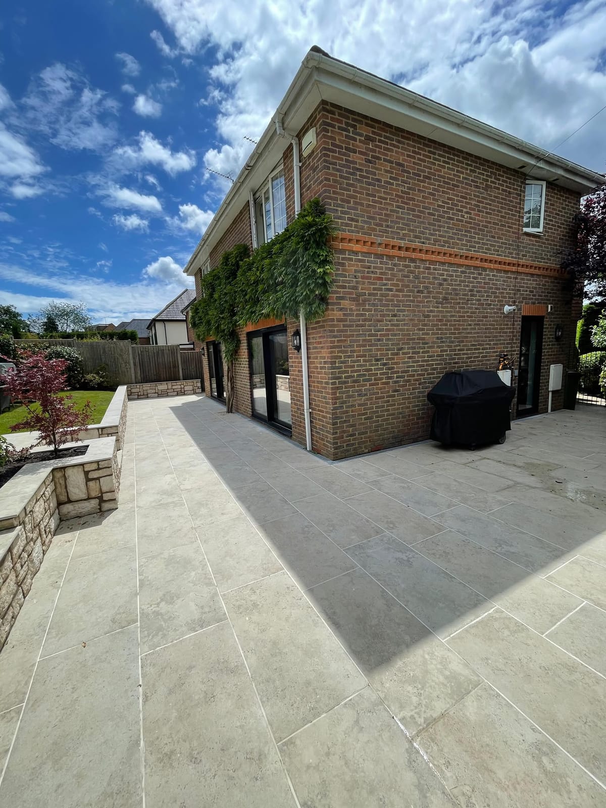 Driveway, patio and landscaping project by Hills Driveways & Patios