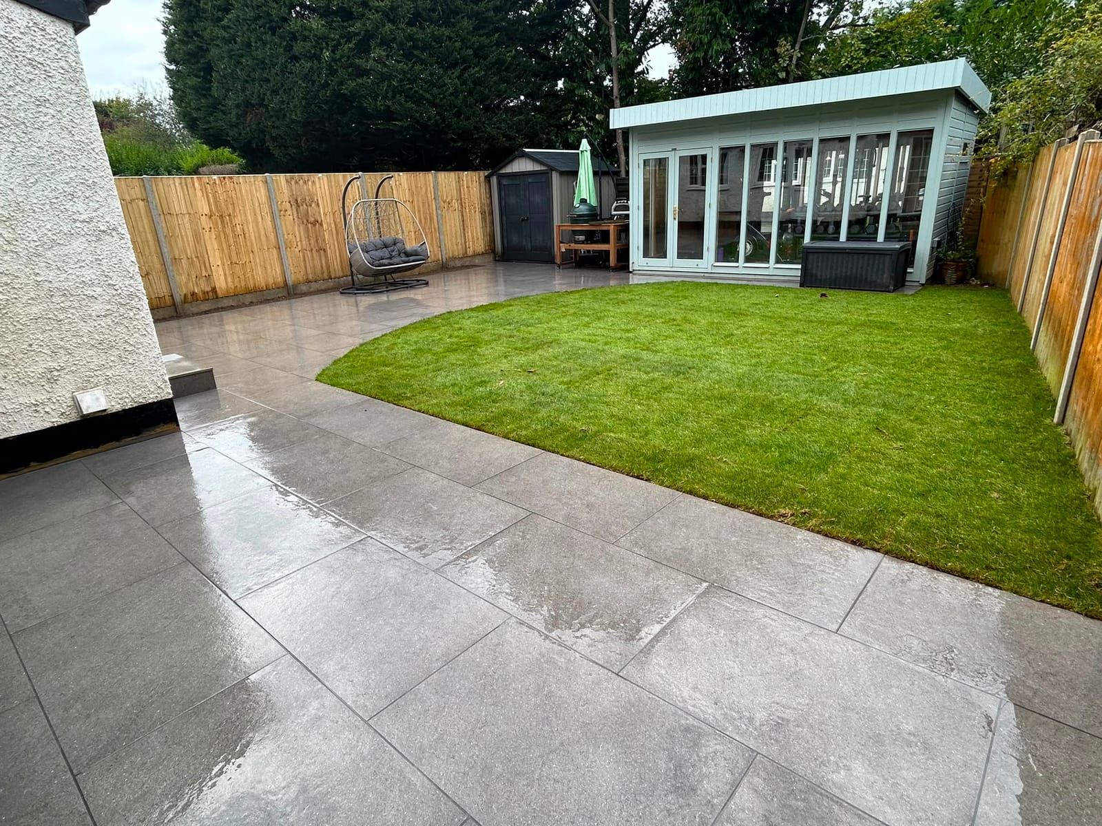Driveway, patio and landscaping project by Hills Driveways & Patios