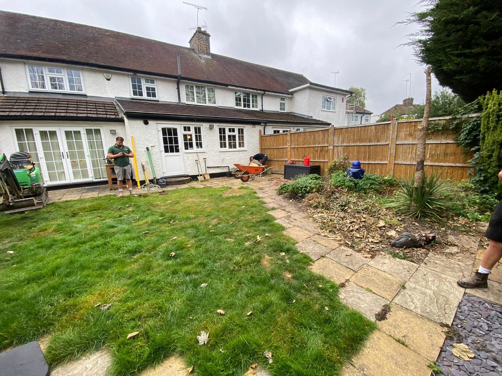 Driveway, patio and landscaping project by Hills Driveways & Patios