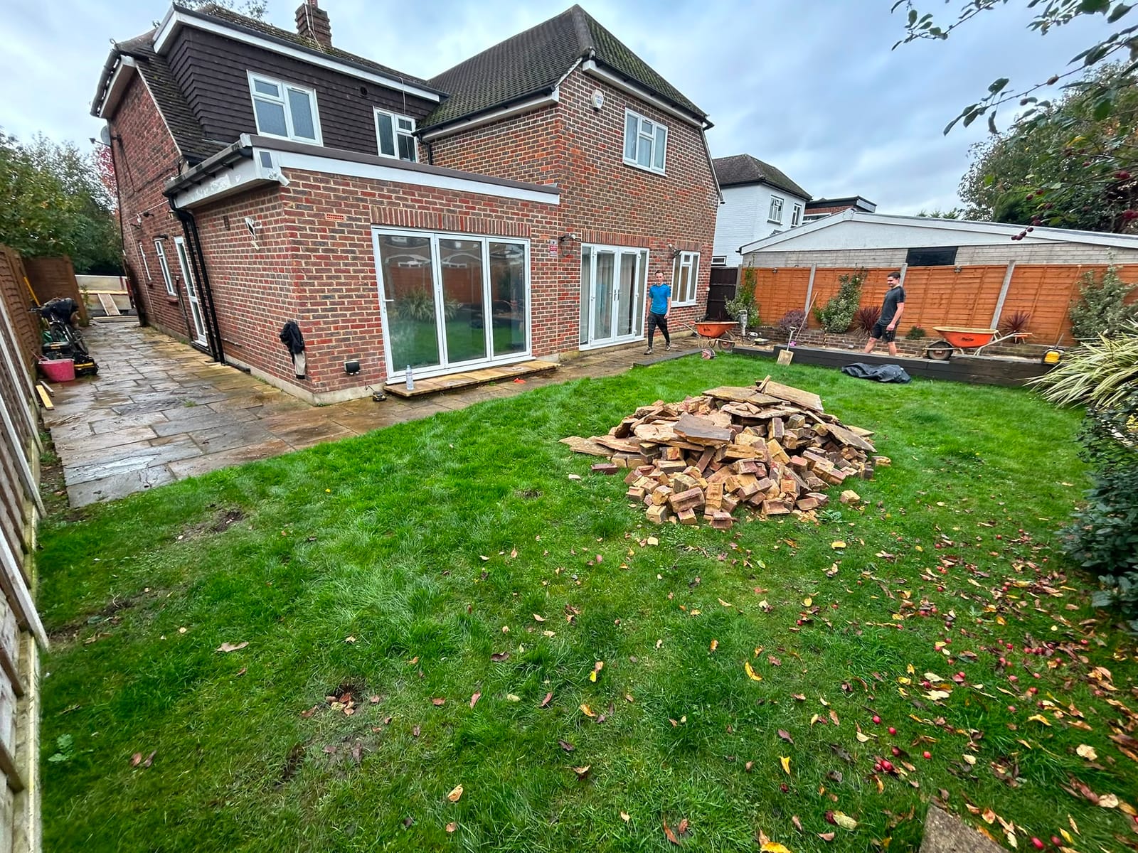 Driveway, patio and landscaping project by Hills Driveways & Patios
