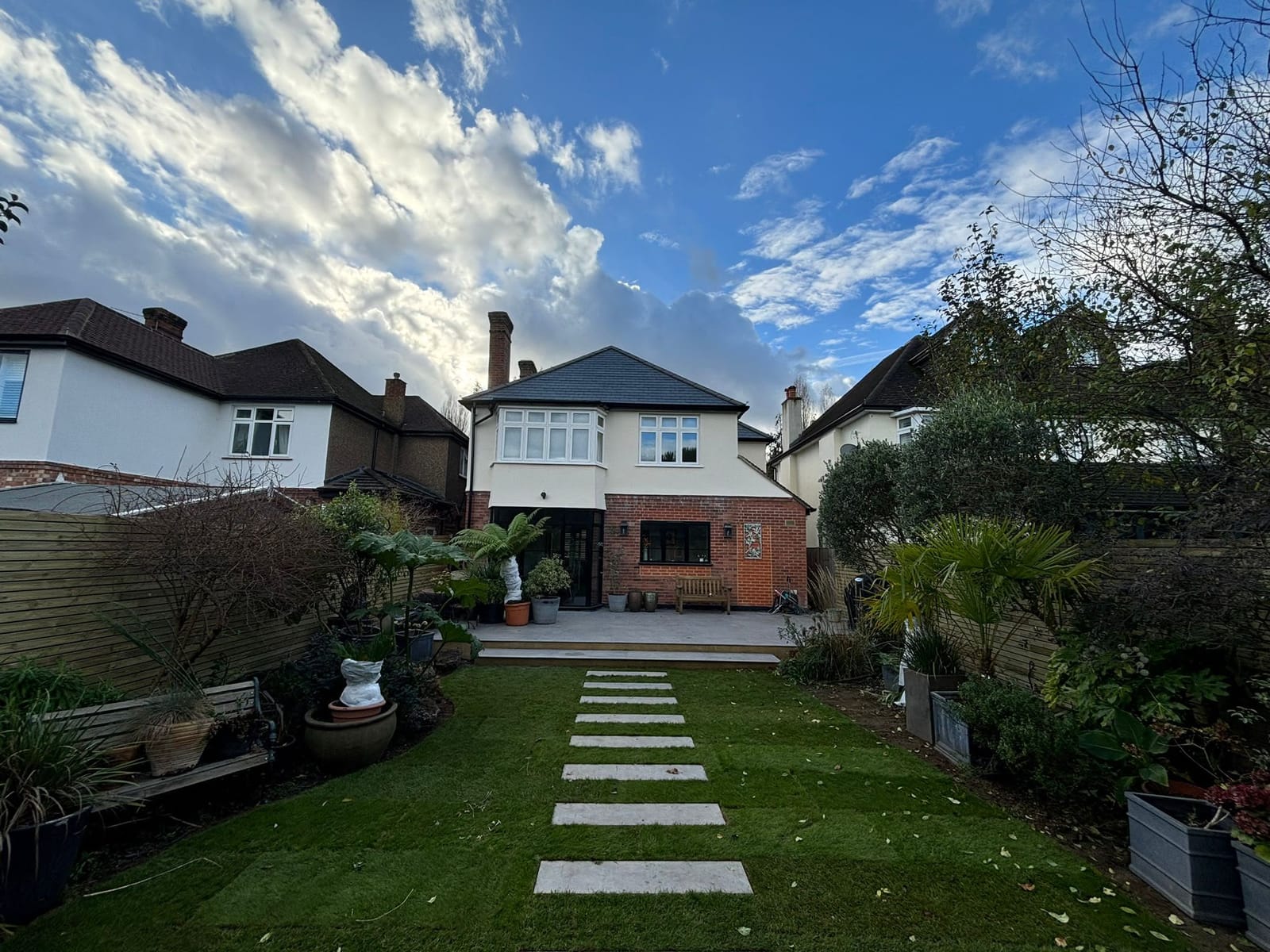 Driveway, patio and landscaping project by Hills Driveways & Patios