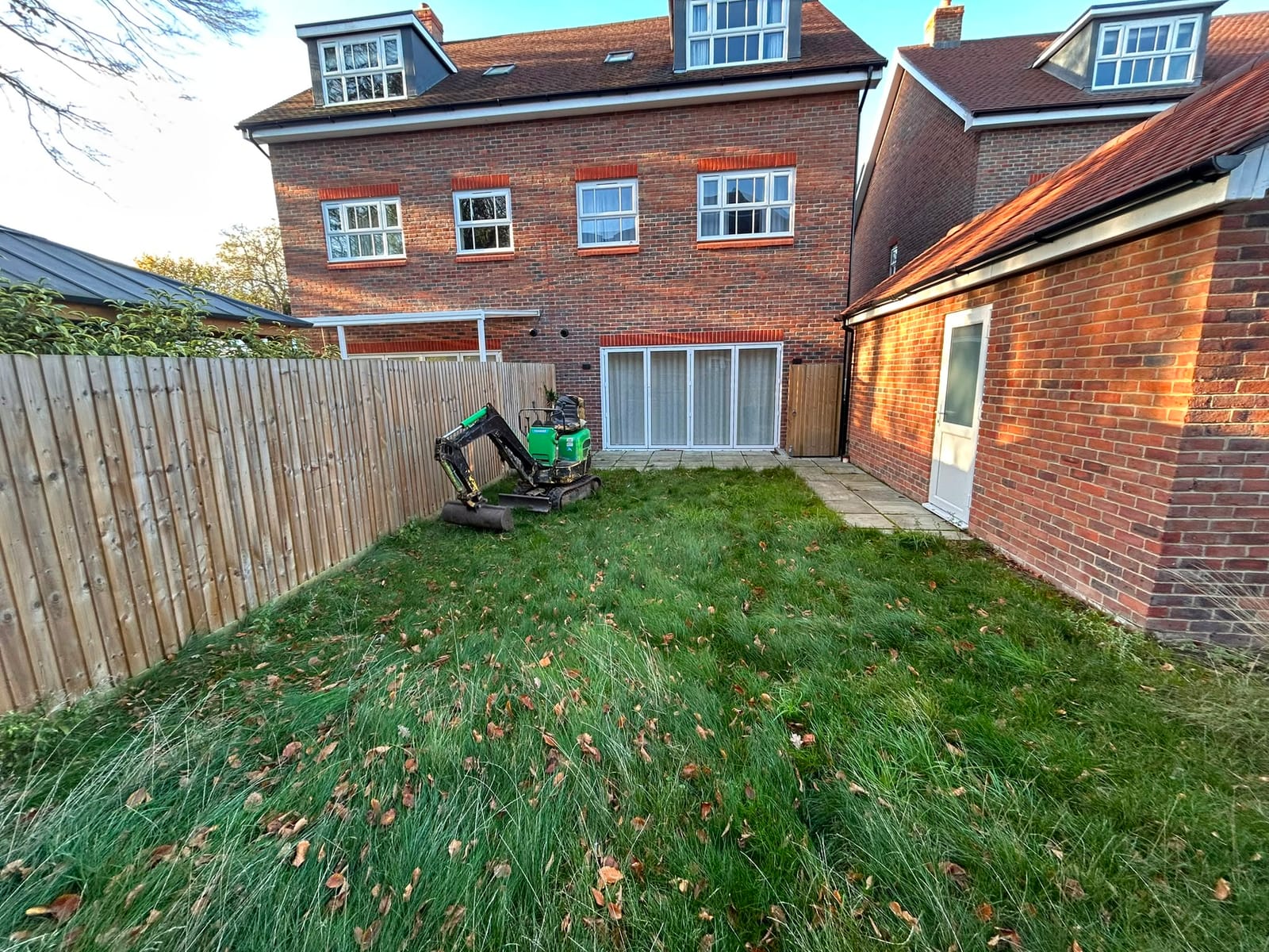 Driveway, patio and landscaping project by Hills Driveways & Patios