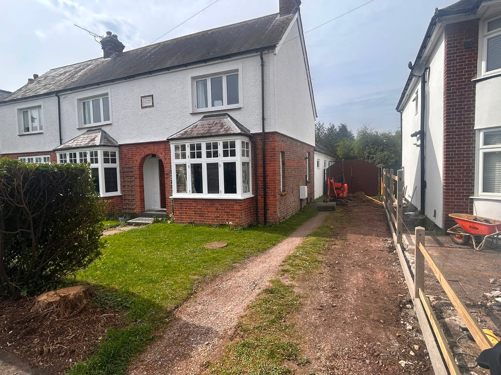 Driveway, patio and landscaping project by Hills Driveways & Patios