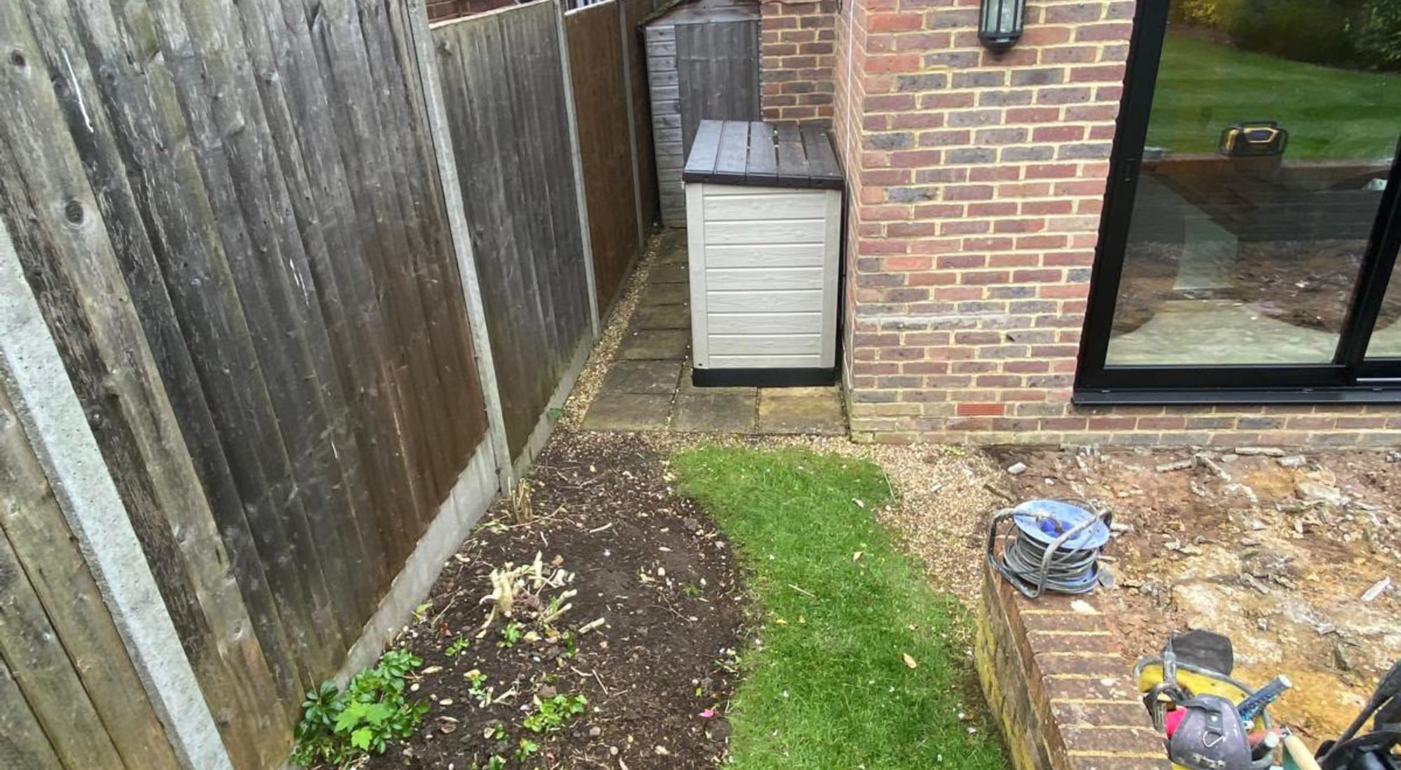 Fencing in Winkfield by Hills Driveways & Patios